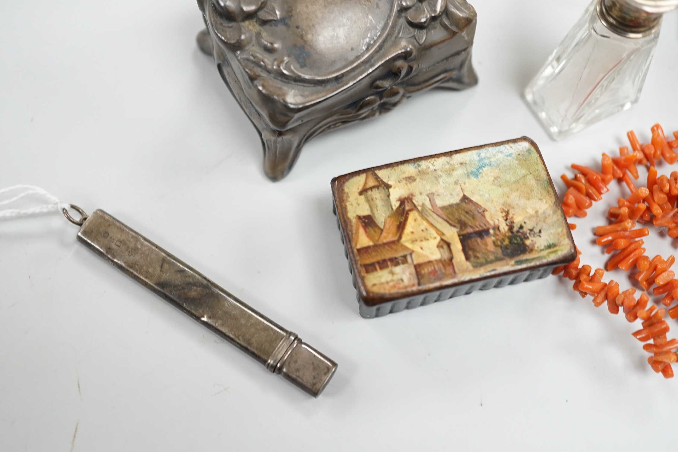 Mixed collectables including silver and tortoiseshell mounted glass toilet jar, miniature hand bag mirror, silver heart pill box, fruit knife, mother of pearl mounted purse, etc.